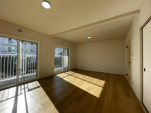 【神奈川県/横浜市泉区和泉町】グリーンハイムいずみ野B地区 23号棟 リビング・ダイニング：右手前　引き戸：物入