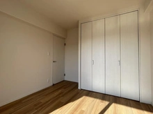 【神奈川県/横浜市戸塚区戸塚町】ベルシャトウ戸塚 壱番館 洋室：約6.1帖