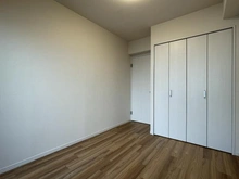 【神奈川県/横浜市戸塚区戸塚町】ベルシャトウ戸塚 壱番館 洋室：約5.1帖