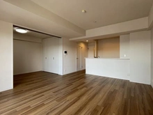 【神奈川県/横浜市戸塚区戸塚町】ベルシャトウ戸塚 壱番館 LDK：左　洋室