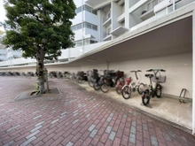 【神奈川県/横浜市戸塚区戸塚町】ベルシャトウ戸塚 壱番館 駐輪場