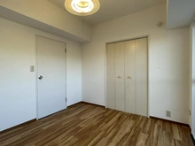 【神奈川県/横浜市泉区和泉町】ホーユウパレスひなた山 洋室：約5.0帖