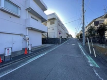 【神奈川県/横浜市泉区和泉町】ホーユウパレスひなた山 前面道路