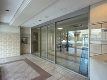 【神奈川県/横浜市戸塚区戸塚町】ライオンズステージ戸塚ルヴェールの丘 エントランス