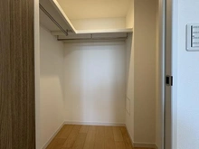 【神奈川県/横浜市戸塚区秋葉町】クオス戸塚レジデンシャルステージ 洋室：約6.5帖　ウォークインクローゼット