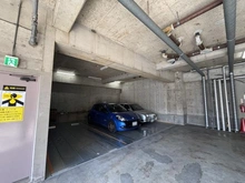 【神奈川県/大和市桜森】レゾンロイヤル相模大塚 駐車場