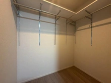 【神奈川県/横浜市戸塚区吉田町】ルネ横浜戸塚 収納：サービスルーム(納戸)約6.0帖
ウォークインクローゼット