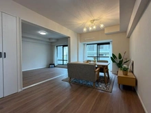 【神奈川県/横浜市戸塚区戸塚町】ヒルズ南戸塚プリメゾン 1号棟 リビング・ダイニング：左奥　洋室約6.2帖　
※家具・調度品は販売価格に含まれておりません