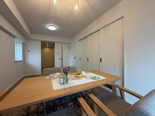 【神奈川県/横浜市戸塚区戸塚町】ヒルズ南戸塚プリメゾン 1号棟 LDK：右側　洋室約6.2帖