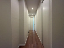 【神奈川県/横浜市戸塚区戸塚町】ヒルズ南戸塚プリメゾン 1号棟 廊下：右手前の引き戸　キッチン