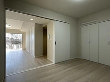 【神奈川県/横浜市戸塚区前田町】東戸塚前田町パーク・ホームズ 洋室：約6.1帖