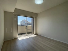 【神奈川県/横浜市戸塚区前田町】東戸塚前田町パーク・ホームズ 洋室：約6.9帖