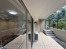 【神奈川県/横浜市戸塚区上品濃】フォートンヒルズ C棟 テラスと庭