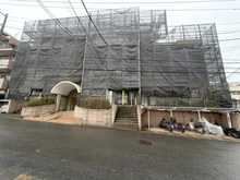 【神奈川県/横浜市戸塚区品濃町】東戸塚ガーデニアウエストヒルズ 外観：大規模修繕工事中　完了予定：2026年6月20日