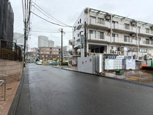 【神奈川県/横浜市戸塚区品濃町】東戸塚ガーデニアウエストヒルズ 前面道路