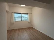 【神奈川県/横浜市戸塚区名瀬町】エミネンス東戸塚 洋室：約6.3帖　