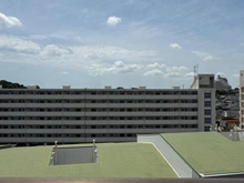 【神奈川県/横浜市戸塚区戸塚町】ヒルズ南戸塚プリメゾン 1号棟 眺望：バルコニーから