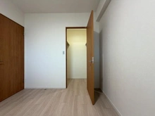 【神奈川県/横浜市泉区岡津町】グレーシアパーク山手台EAST 弐番館 収納：約6.2帖