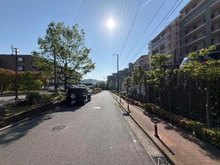 【神奈川県/横浜市泉区岡津町】グレーシアパーク山手台EAST 弐番館 前面道路