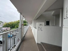 【神奈川県/横浜市戸塚区戸塚町】ベルシャトウ戸塚 弐番館 玄関