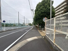 【神奈川県/横浜市南区六ツ川】横浜パークタウン D棟 前面道路