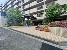 【神奈川県/横浜市戸塚区平戸町】コスモ東戸塚グランパルク A棟 アプローチ