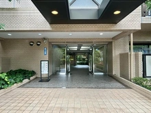 【神奈川県/横浜市戸塚区平戸町】コスモ東戸塚グランパルク A棟 エントランス