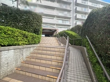 【神奈川県/横浜市港南区東永谷】サンヴェール上大岡 アプローチ