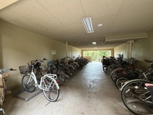【神奈川県/横浜市戸塚区下倉田町】ブロードスクエア戸塚 イーストコート 駐輪場