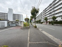 【神奈川県/横浜市戸塚区前田町】グリーンコーポ東戸塚 A棟 前面道路