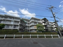 【神奈川県/横浜市戸塚区下倉田町】グリーンパーク戸塚ヒルズ イースト棟 外観