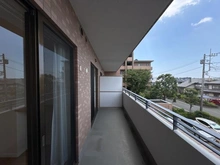 【神奈川県/横浜市泉区領家】ステージ山手台サウス 一番館 バルコニー：西側（洋室 約5.8帖・約8.2帖側）