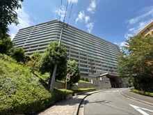 【神奈川県/横浜市戸塚区上品濃】フォートンヒルズ D棟 外観