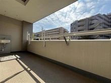 【神奈川県/横浜市保土ケ谷区境木本町】ヴィルヌーブ東戸塚プレジール  バルコニー
