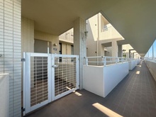 【神奈川県/横浜市戸塚区吉田町】ウィスティリアヒルズ戸塚 ポーチ