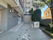 【神奈川県/横浜市戸塚区上倉田町】オセアン戸塚 アプローチ