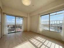 【神奈川県/横浜市港南区港南】キャッスル上大岡 洋室：約6.4帖