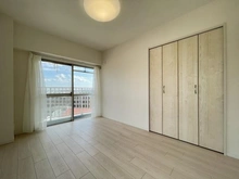 【神奈川県/横浜市港南区港南】キャッスル上大岡 収納：洋室約6.0帖