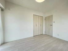 【神奈川県/横浜市港南区港南】キャッスル上大岡 洋室：約6.0帖