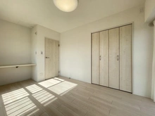 【神奈川県/横浜市港南区港南】キャッスル上大岡 洋室：約6.4帖