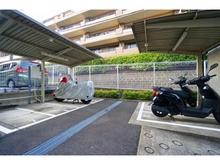 【神奈川県/横浜市港南区港南】リストレジデンス上大岡ブライト 駐輪場