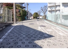 【神奈川県/横浜市戸塚区戸塚町】ベルシャトウ戸塚壱番館 前面道路