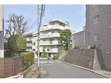 【神奈川県/横浜市保土ケ谷区狩場町】グリーンヒルズ横浜 F棟 前面道路