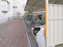 【神奈川県/横浜市保土ケ谷区権太坂】いずみプラザ保土ヶ谷 弐号館 駐輪場・バイク置場