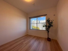 【神奈川県/横浜市戸塚区俣野町】県ドリームハイツ 15号棟 洋室：約5.5帖