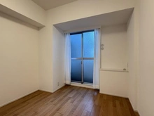 【神奈川県/横浜市戸塚区下倉田町】コスモ戸塚パークスクエア 洋室：約4.7帖