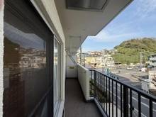 【神奈川県/横浜市戸塚区下倉田町】コスモ戸塚パークスクエア バルコニー