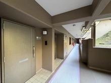 【神奈川県/横浜市南区別所】コスモ上大岡サニーウィング A棟 玄関