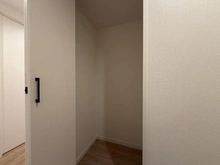 【神奈川県/横浜市南区別所】コスモ上大岡サニーウィング A棟 玄関　廊下の収納スペース