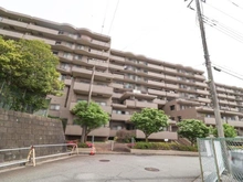 【神奈川県/横浜市南区別所】コスモ上大岡サニーウィング A棟 前面道路